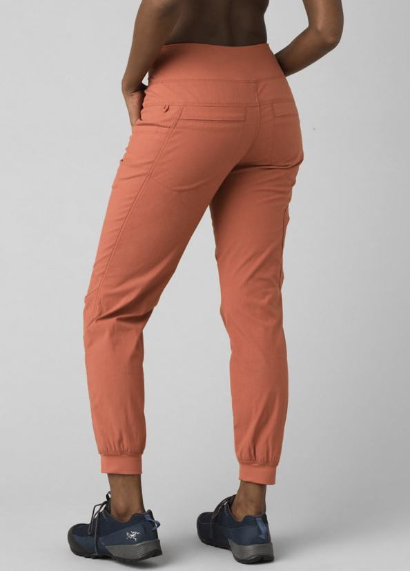 What To Wear Rock Climbing: Rock Climbing Outfits For Women 14 pants for climbing outdoors