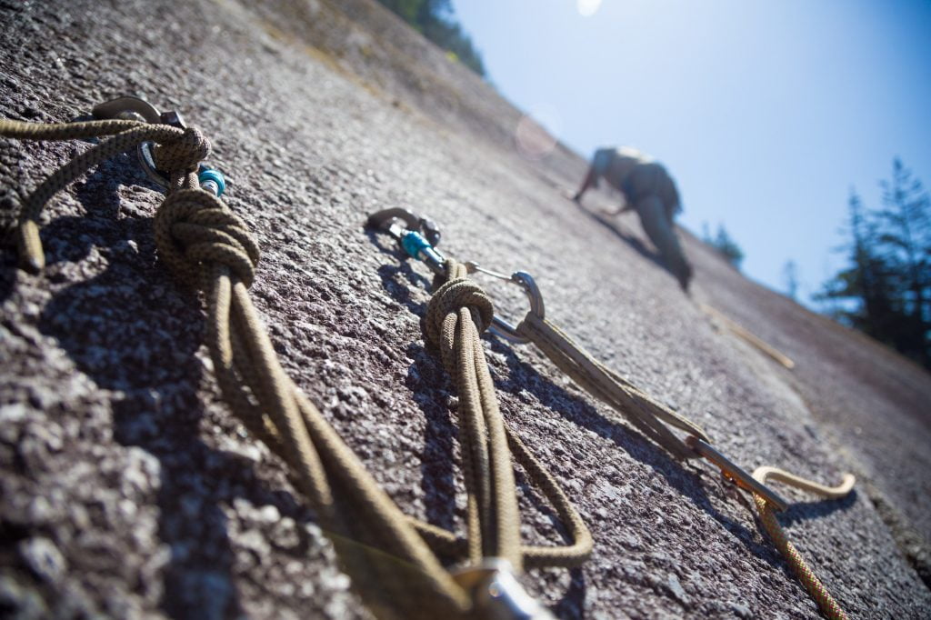 Outdoor Rock Climbing For Beginners: Gear, Safety, and Etiquette 23 outdoor rock climbing for beginners sport climbing anchor