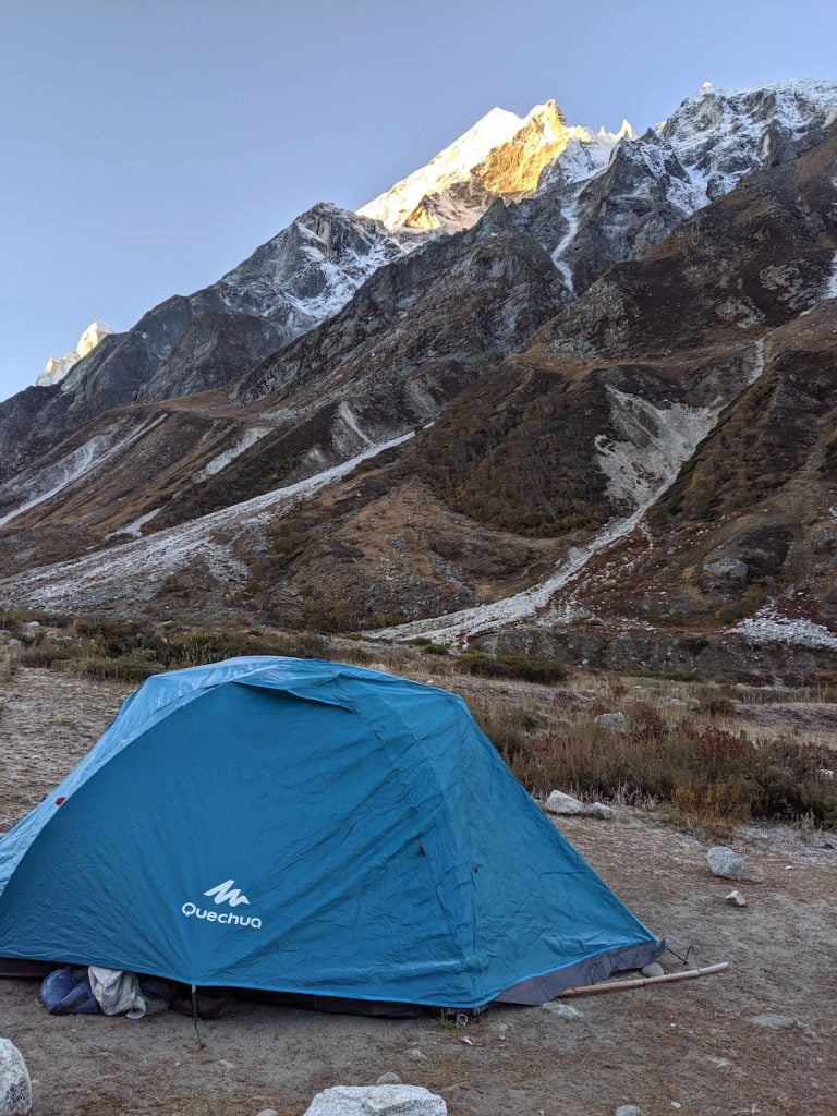 How To Put Up a Backpacking Tent By Yourself: 8 Easy Steps 3 how to set up a backpacking tent in the mountains when backpacking