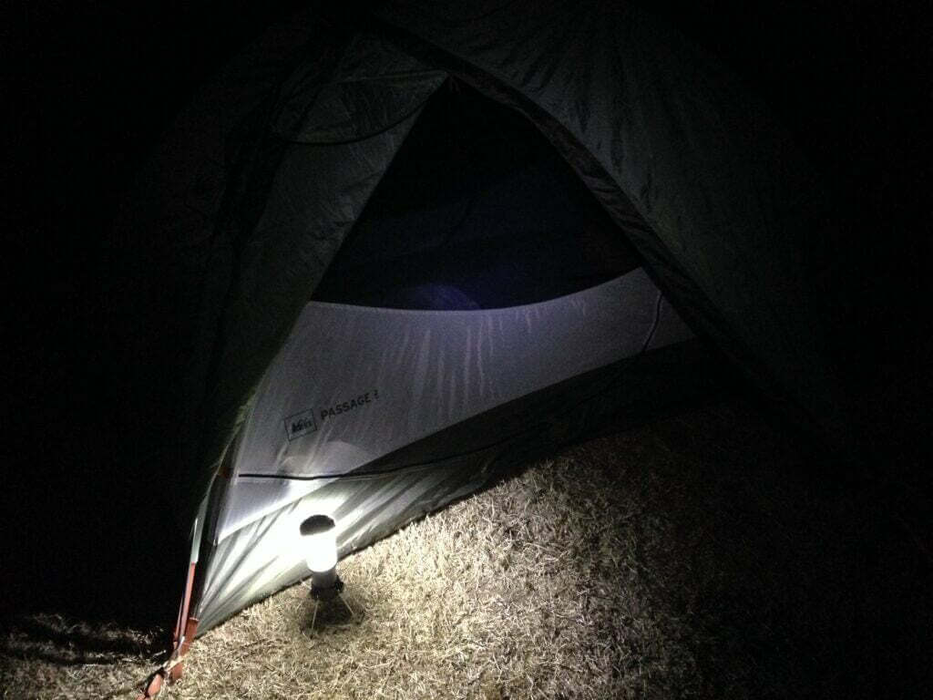 9 Fun Things to Do While Camping Alone 5 Lamp in camping